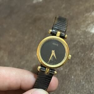 Vintage Gucci Black And Gold Watch